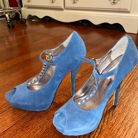 Gold Studded Steve Madden Strappy Heels - Picture 2 of 3